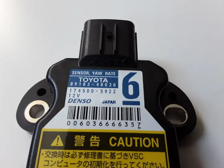 Toyota Prius (XW30) (2009 - 2015) 8918348030 Блок управления ESP — фото 2