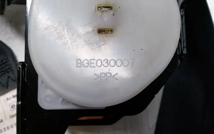 (2012 - 2015) BGE030007 Задний ремень безопасности — фото 2