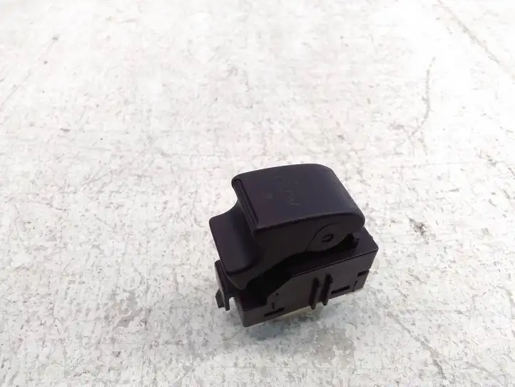 Toyota Avensis T250 (2006 - 2009) 8481005050 Блок кнопок стеклоподъемников — фото 1