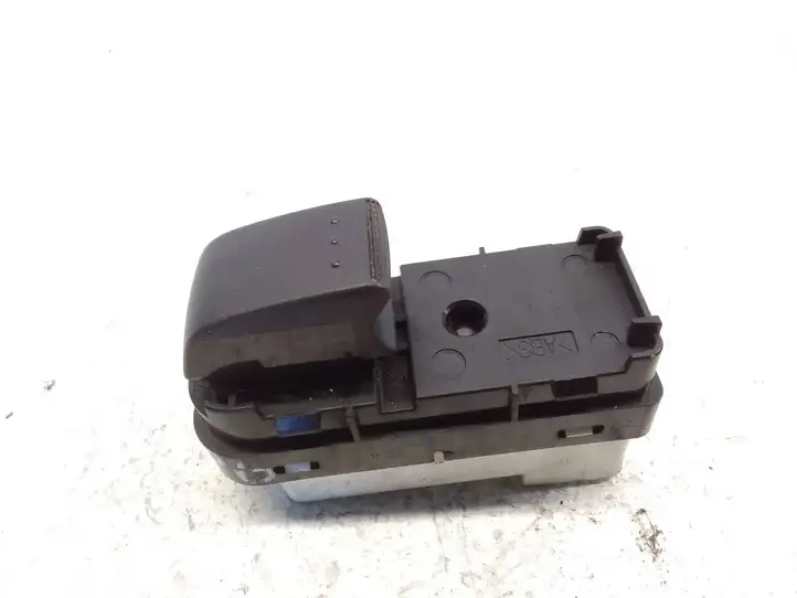 Mazda 5 (2005 - 2010) CC5166380A Кнопка стеклоподъемников — фото 2