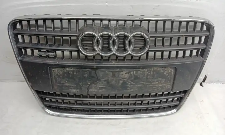 Audi Q7 4L (2005 - 2009) 4L0853851 Верхняя решетка радиатора — фото 1
