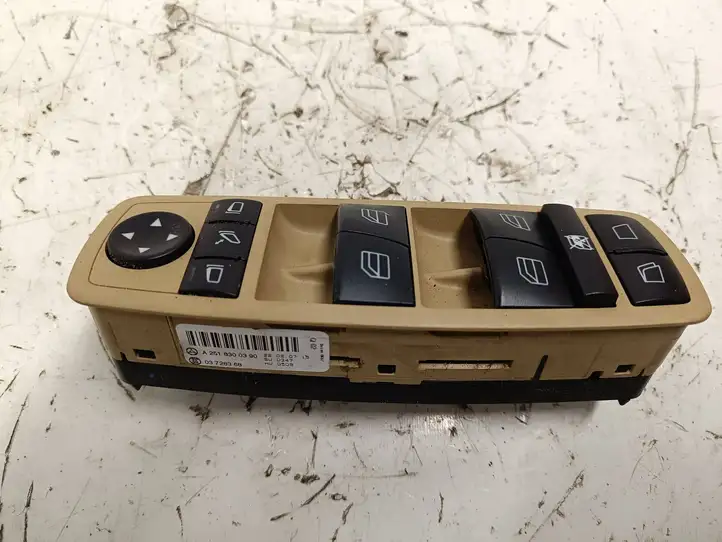 Mercedes-Benz GL X164 (2006 - 2012) A2518300390 Блок кнопок стеклоподъемников — фото 1