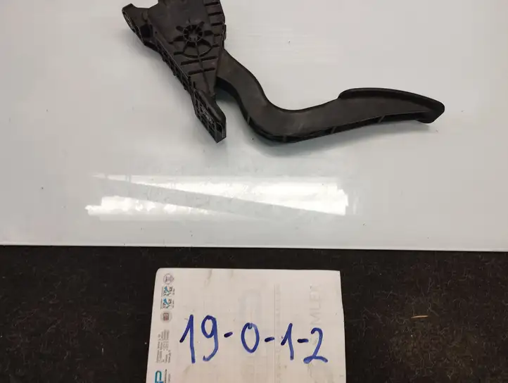 Mazda 5 (2005 - 2010) 1988003480 Педаль акселератора — фото 3