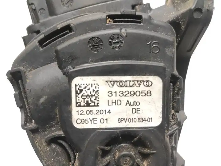 Volvo V70 (2007 - 2013) 31329058 Педаль акселератора — фото 2