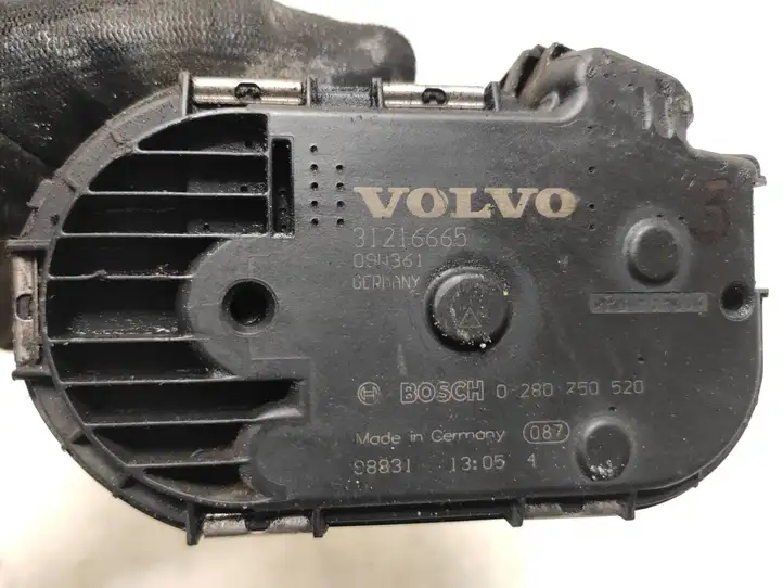 Volvo V70 (2007 - 2013) 31216665 Дроссельная заслонка — фото 2