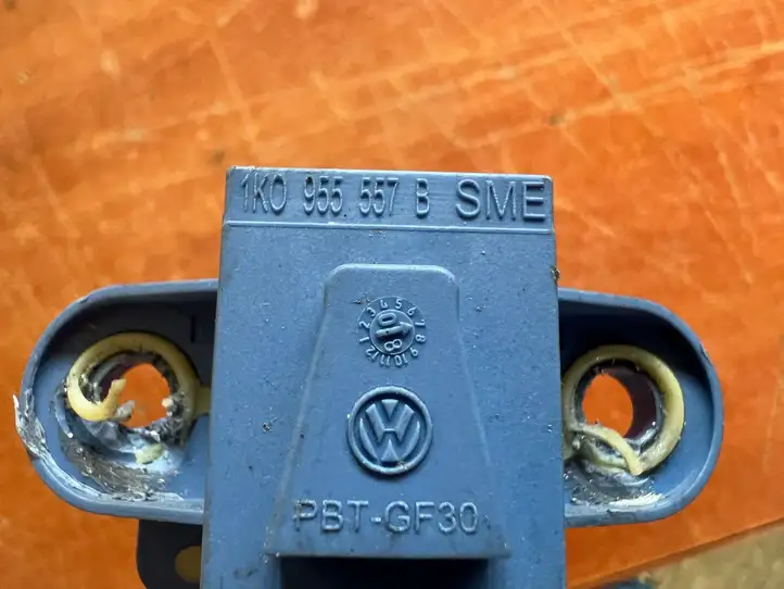 Volkswagen Golf V (2003 - 2009) 1K0955557B Датчик удара SRS — фото 2