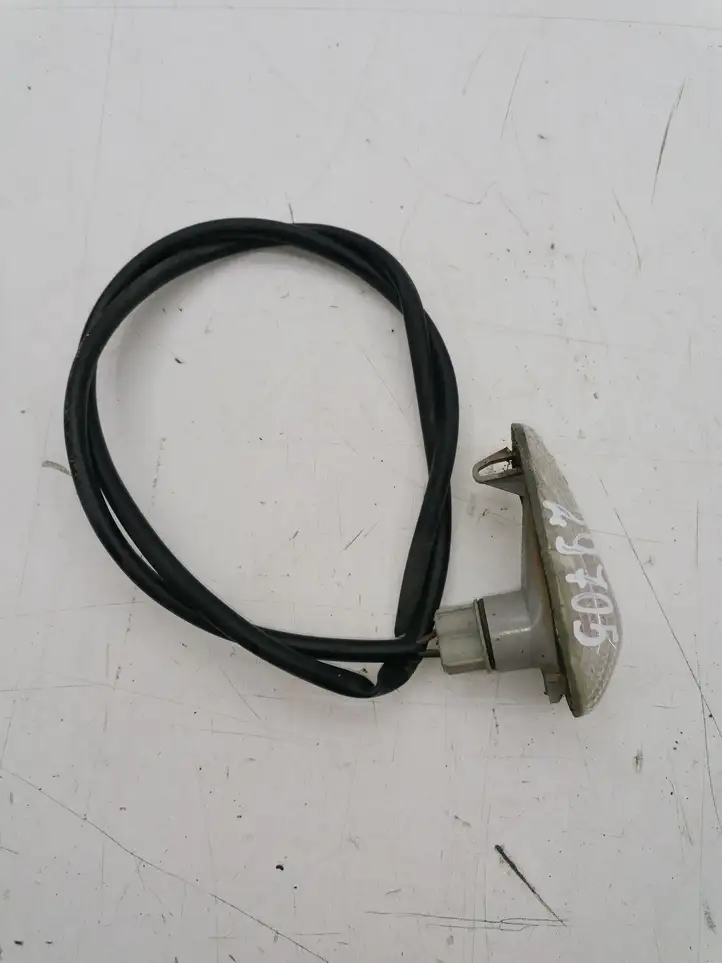 Mercedes-Benz Vaneo W414 (2001 - 2005) Поворотный фонарь крыла — фото 2