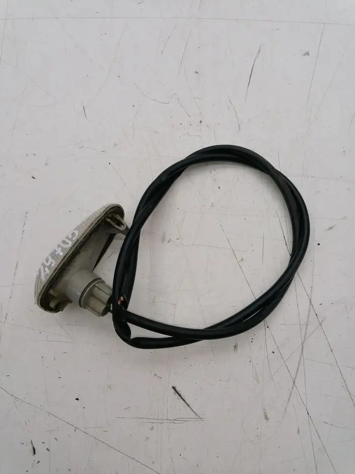 Mercedes-Benz Vaneo W414 (2001 - 2005) Поворотный фонарь крыла — фото 4