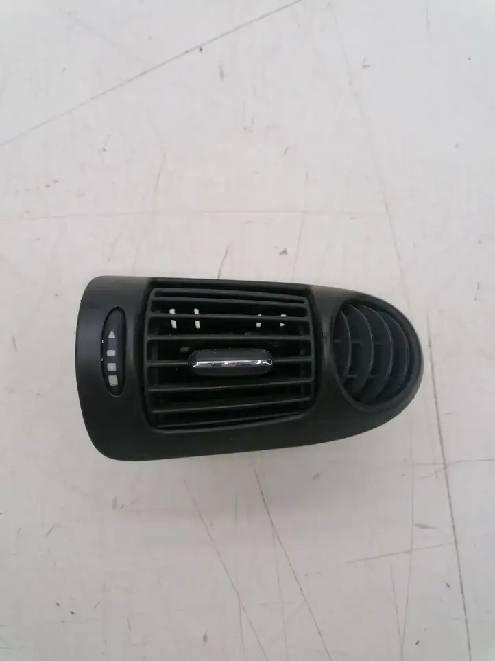 Mercedes-Benz Vaneo W414 (2001 - 2005) 4148300254 Боковой воздушный дефлектор — фото 1