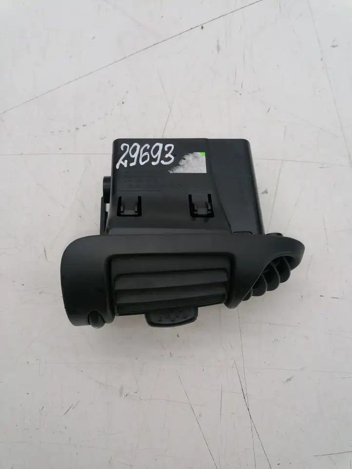 Mercedes-Benz Vaneo W414 (2001 - 2005) 4148300254 Боковой воздушный дефлектор — фото 4