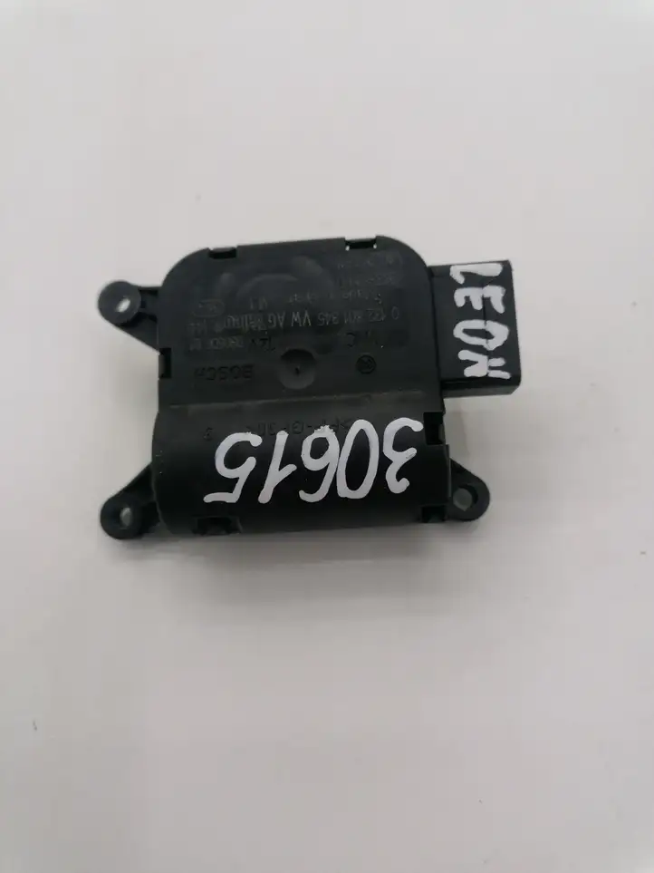 Seat Leon (1P) (2005 - 2012) 1K0907511 Двигатель задвижки потока воздуха — фото 1