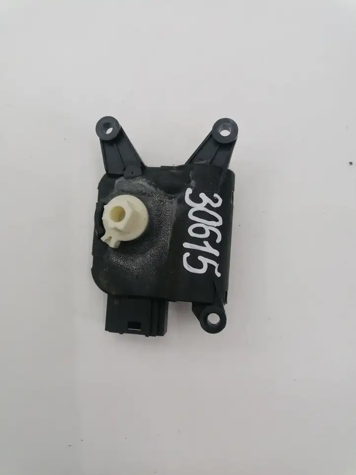 Seat Leon (1P) (2005 - 2012) 1K0907511 Двигатель задвижки потока воздуха — фото 3