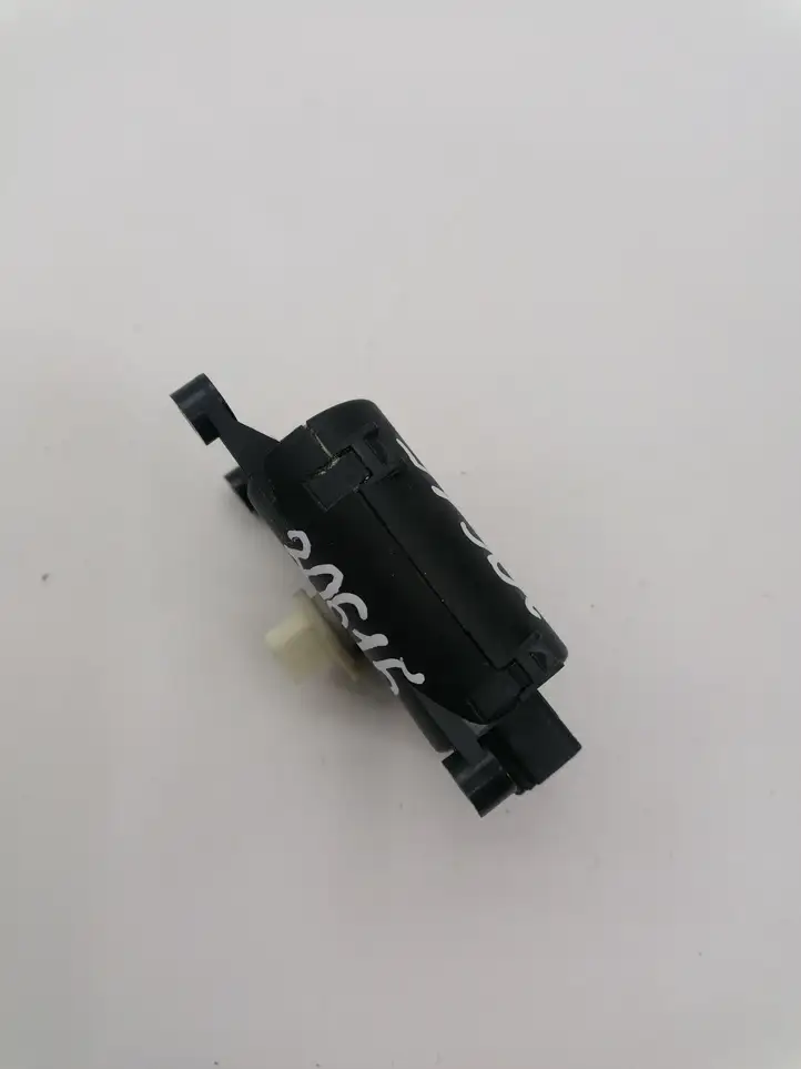 Seat Leon (1P) (2005 - 2012) 1K0907511 Двигатель задвижки потока воздуха — фото 4