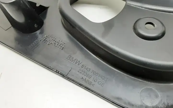 BMW X3 E83 (2003 - 2010) 7051423 Внутренняя отделка переднего порога — фото 2
