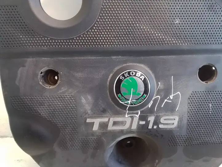 Skoda Octavia Mk1 (1U) (1996 - 2004) 012784A Крышка двигателя декоративная — фото 3