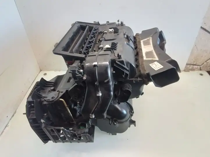 BMW 5 E60 E61 (2004 - 2010) 6422692489807 Пластиковый корпус — фото 3