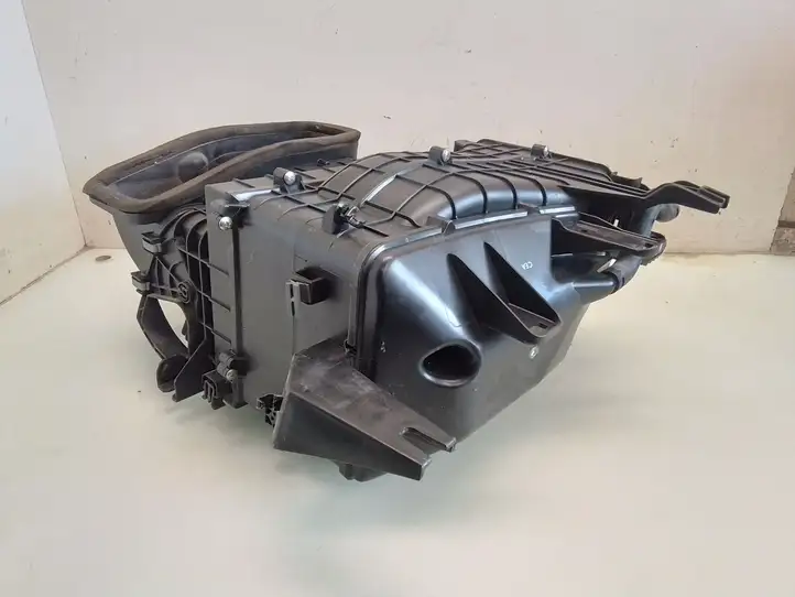 Hyundai i30 (2007 - 2012) Пластиковый корпус — фото 3