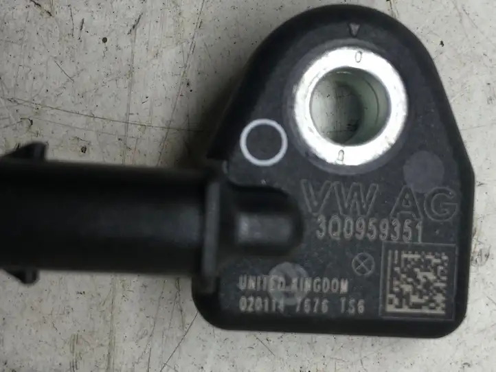 Skoda Octavia Mk3 (5E) (2013 - 2019) 3Q0959351 Датчик удара SRS — фото 1