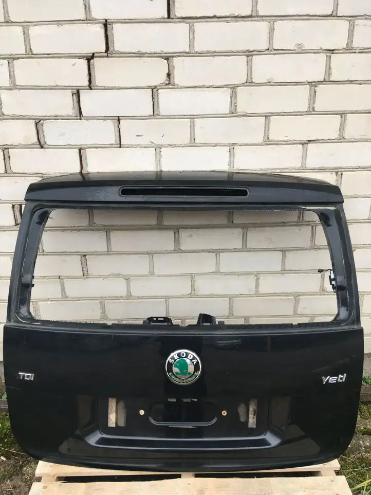 Skoda Yeti (5L) (2009 - 2012) Крышка багажника — фото 1