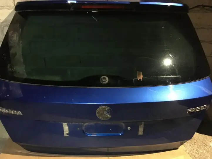 Skoda Fabia Mk3 (NJ) (2015 - 2021) 6V6827159 Крышка багажника — фото 2