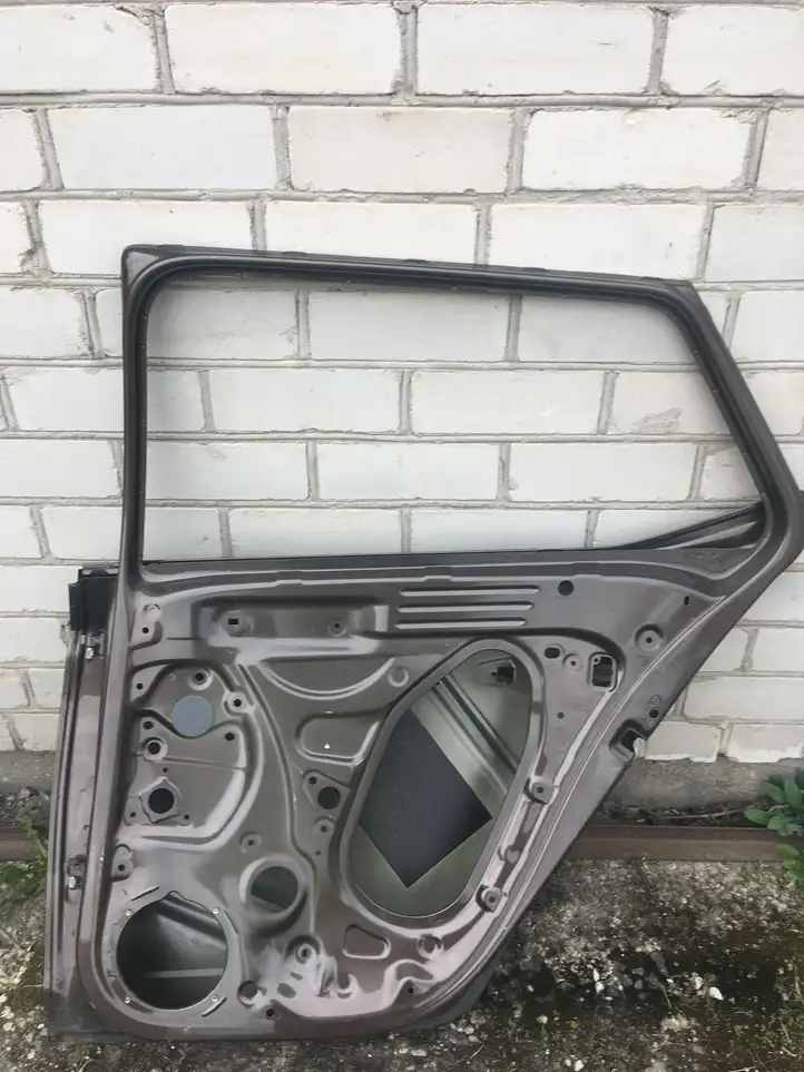 Skoda Fabia Mk3 (NJ) (2015 - 2021) 6V6833312 Задняя дверь — фото 3
