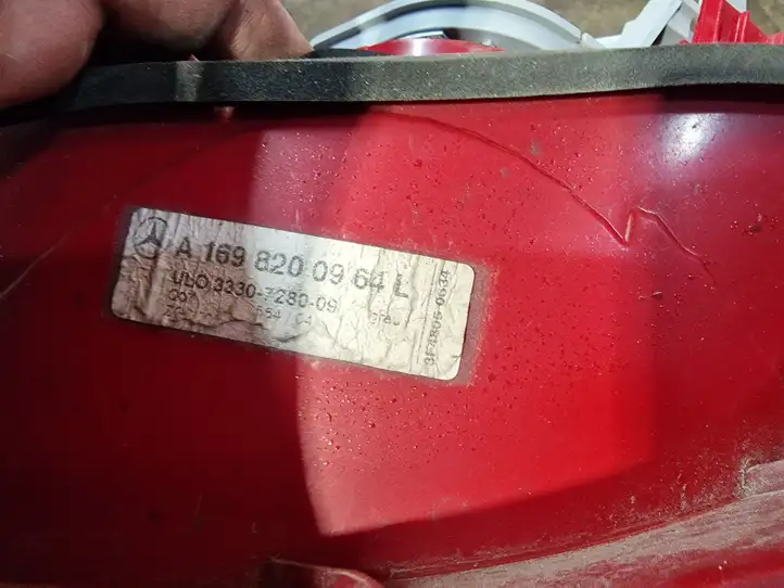 Mercedes-Benz A W169 (2004 - 2012) 1698200964 Задний фонарь в кузове — фото 2