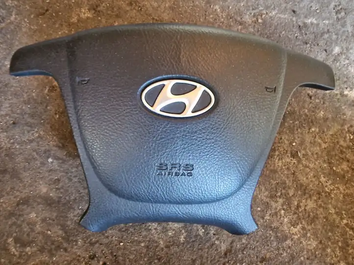 Hyundai Santa Fe (2005 - 2009) Подушка безопасности руля — фото 2