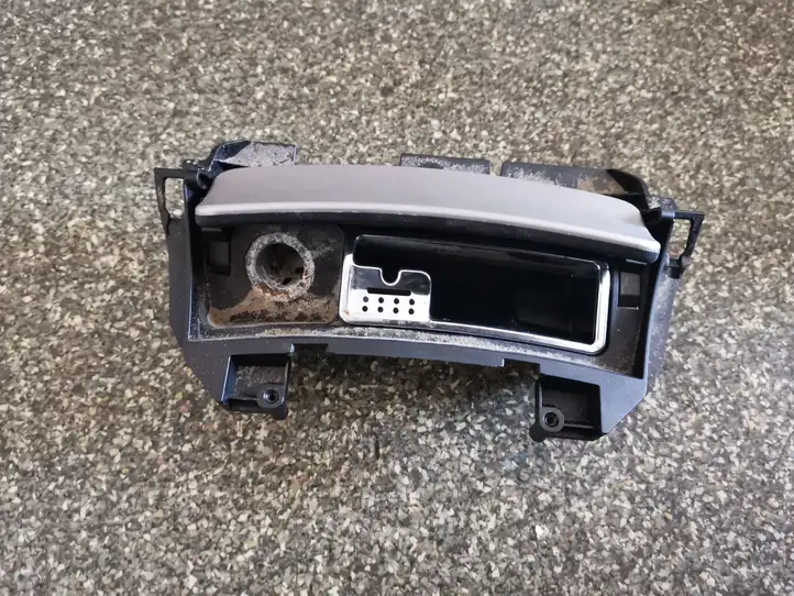 Mercedes-Benz SLK R172 (2011 - 2017) A1726800252 Пепельница — фото 4