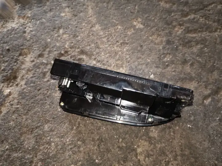 BMW 5 E39 (1996 - 2003) 6904339 Кнопка стеклоподъемников — фото 3