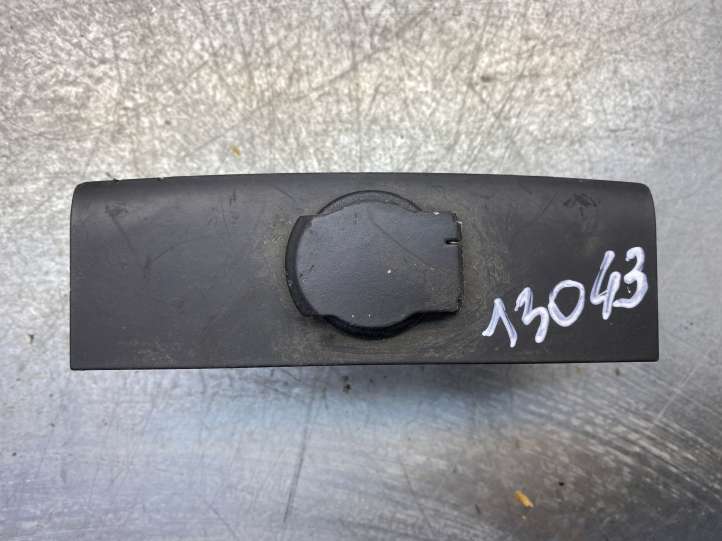 Opel Vectra (2002 - 2005)  230635620 Прикуриватель