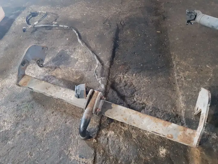 Mercedes-Benz Vito Viano W639 (2003 - 2010) Комплект буксировочного крюка — фото 4