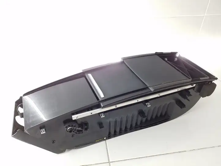 Tesla Model S (2016 - 2021) 103231602C Прочие детали салона — фото 1