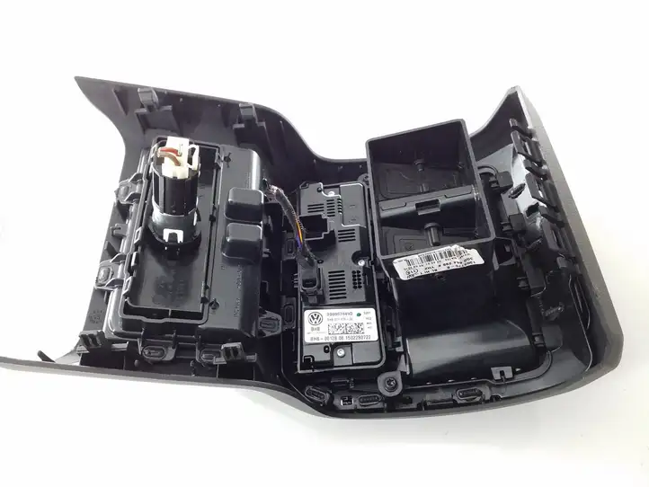 Volkswagen PASSAT B8 (2015 - ) 3G0907049D Блок управления климат-контролем — фото 3