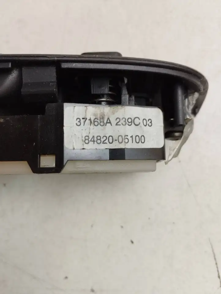 Toyota Avensis T250 (2006 - 2009) 8480205210B0 Блок кнопок стеклоподъемников — фото 8