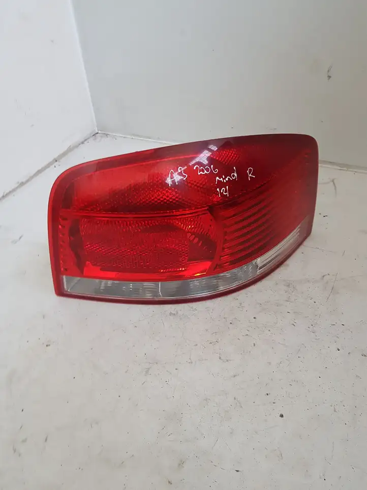 Audi A3/S3 8P (2004 - 2008) 8P0945096 Задний фонарь в кузове — фото 1