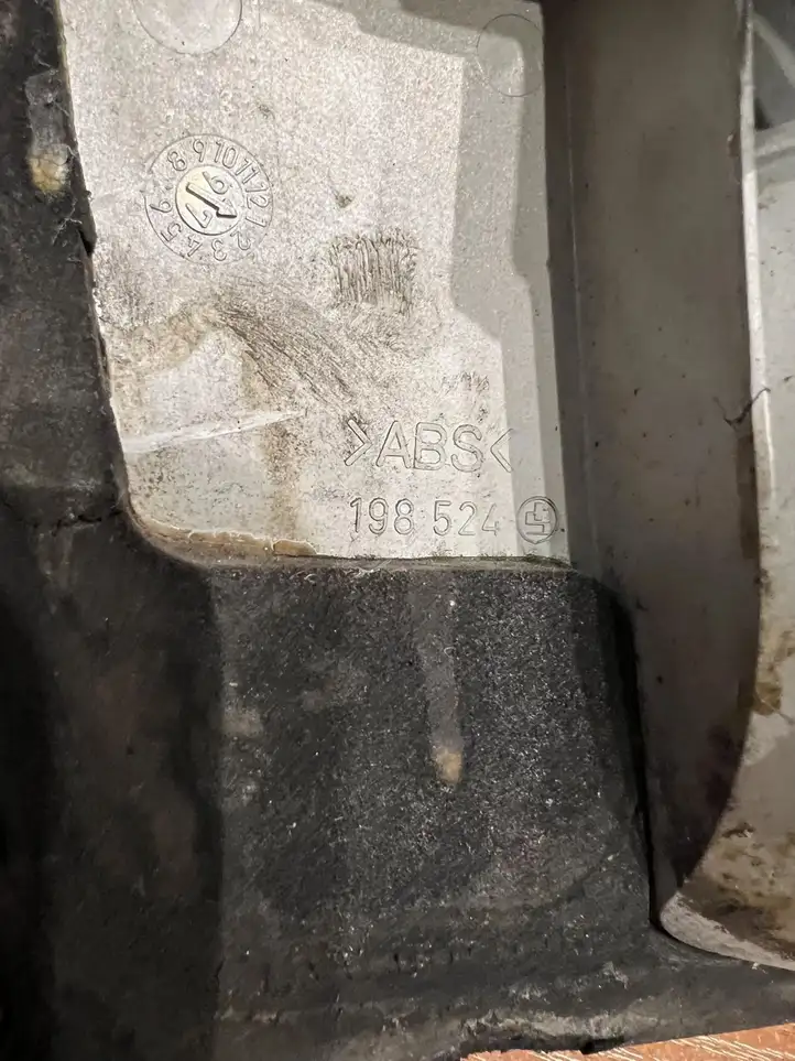 Mercedes-Benz E W210 (1995 - 2002) 198524 Задний фонарь в кузове — фото 4