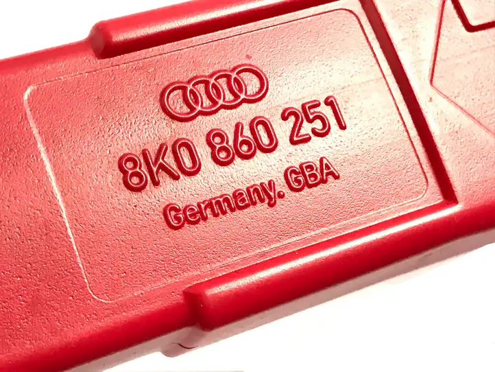 Audi A3/S3 8V (2012 - 2016) 8K0860251 Аварийный знак — фото 5