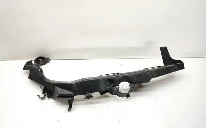 BMW 3 E90 E91 (2005 - 2012) 7138402 Кронштейн передней фары — фото 1