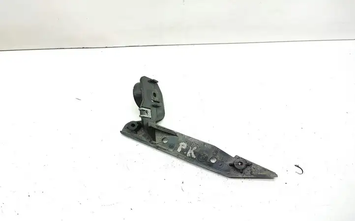 BMW 3 E90 E91 (2005 - 2012) 7058447 Кронштейн передней фары — фото 1