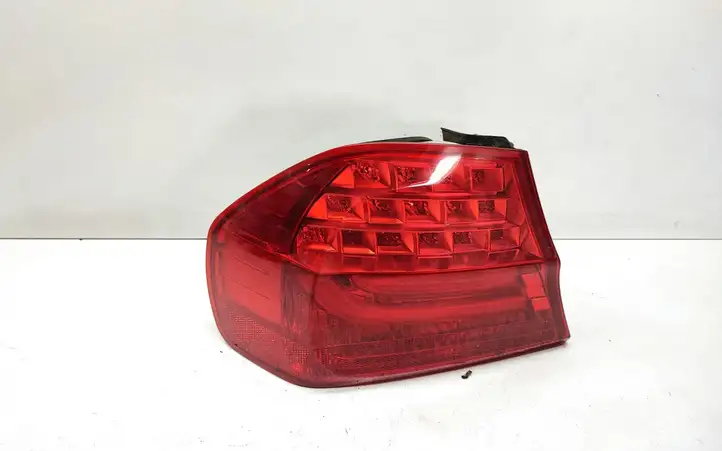 BMW 3 E90 E91 (2005 - 2012) 7289425 Задний фонарь в кузове — фото 1
