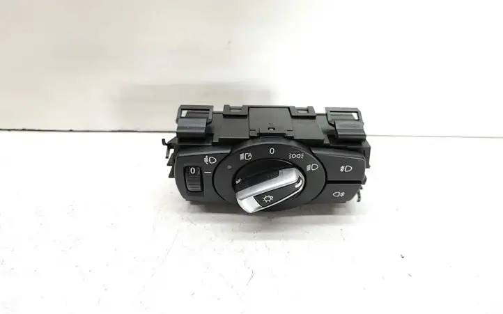 BMW 3 E90 E91 (2005 - 2012) 9169406 Включатель фонарей — фото 1