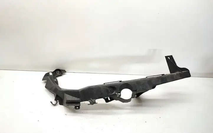BMW 3 E90 E91 (2005 - 2012) 7116708 Кронштейн передней фары — фото 1