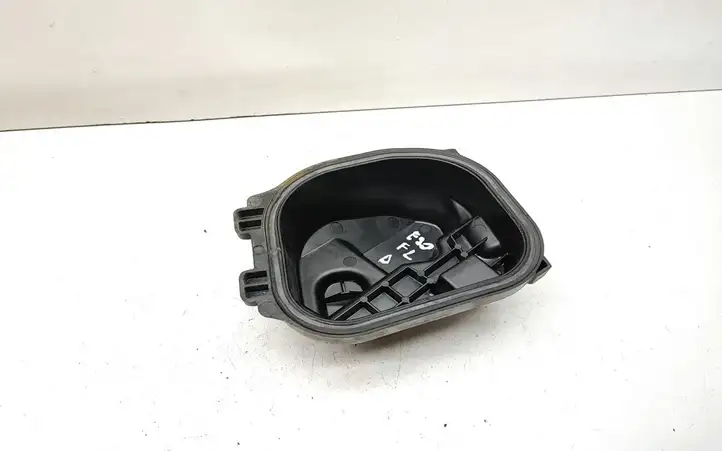 BMW 3 E90 E91 (2005 - 2012) Крышка фары — фото 3