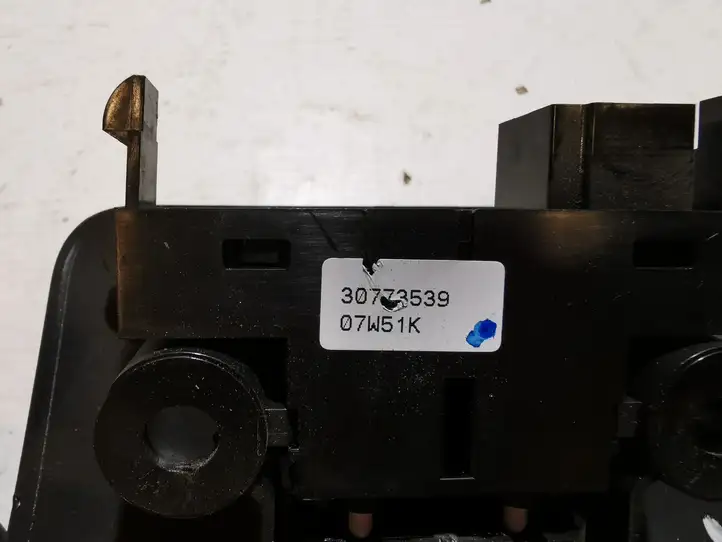 Volvo V70 (2007 - 2013) 30773539 Кнопка ручного тормоза — фото 4