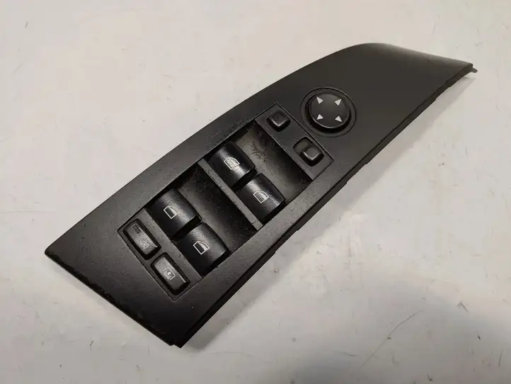BMW 5 E60 E61 (2004 - 2010) 6939106 Кнопка стеклоподъемников — фото 1