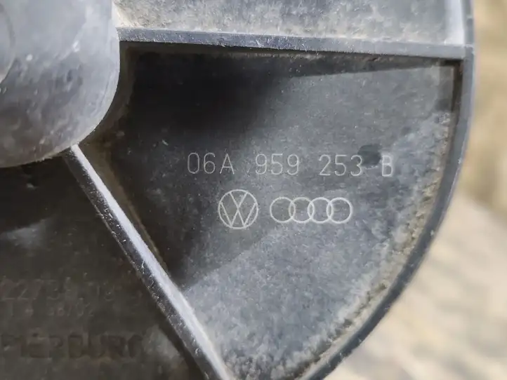 Audi A6 S6 C5 4B (2001 - 2004) 06A959253B Насос вторичного воздуха — фото 4