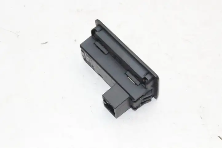 Audi Q7 4L (2005 - 2009) 3D0959831C Кнопка закрытия багажника — фото 4