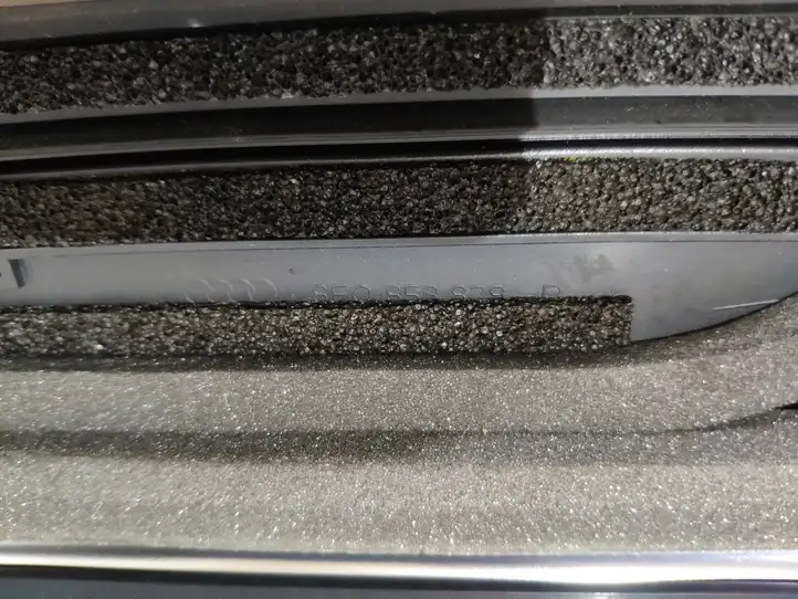 Audi A5 8T 8F (2007 - 2011) 8F0853829C Накладка стоек лобового стекла — фото 2