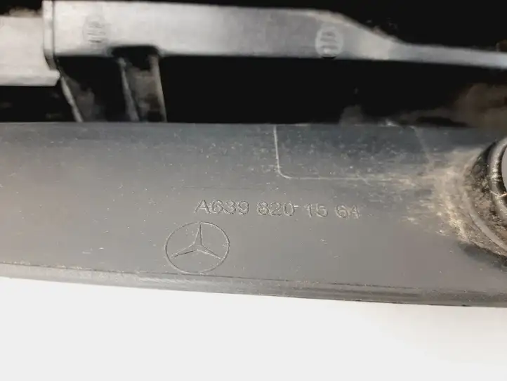 Mercedes-Benz Vito Viano W639 (2003 - 2010) A6398201564 Задний фонарь в кузове — фото 6