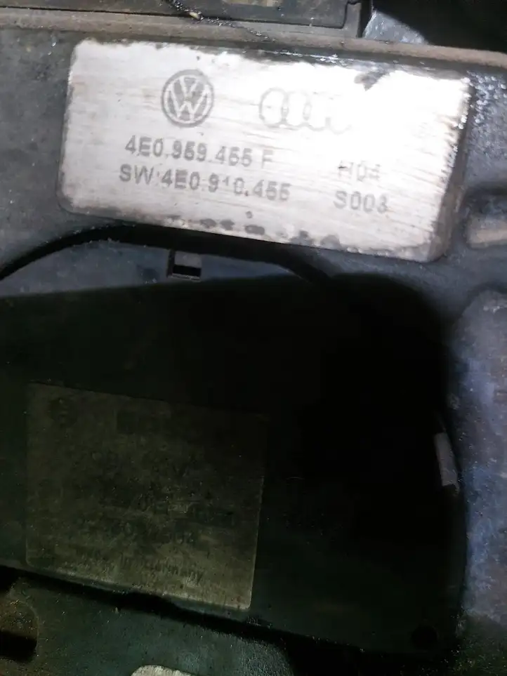 Audi A8 S8 D3 4E (2005 - 2007) 4E0959455F Дифузор радиатора — фото 5